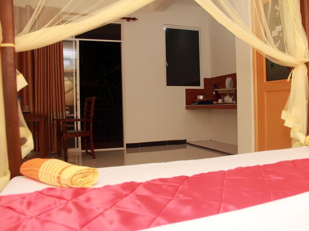 Sun Rest Mirissa Hotel Banduramulla Buitenkant foto