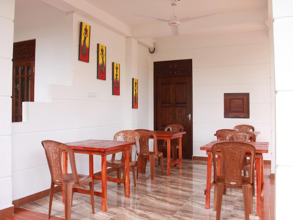 Sun Rest Mirissa Hotel Banduramulla Buitenkant foto