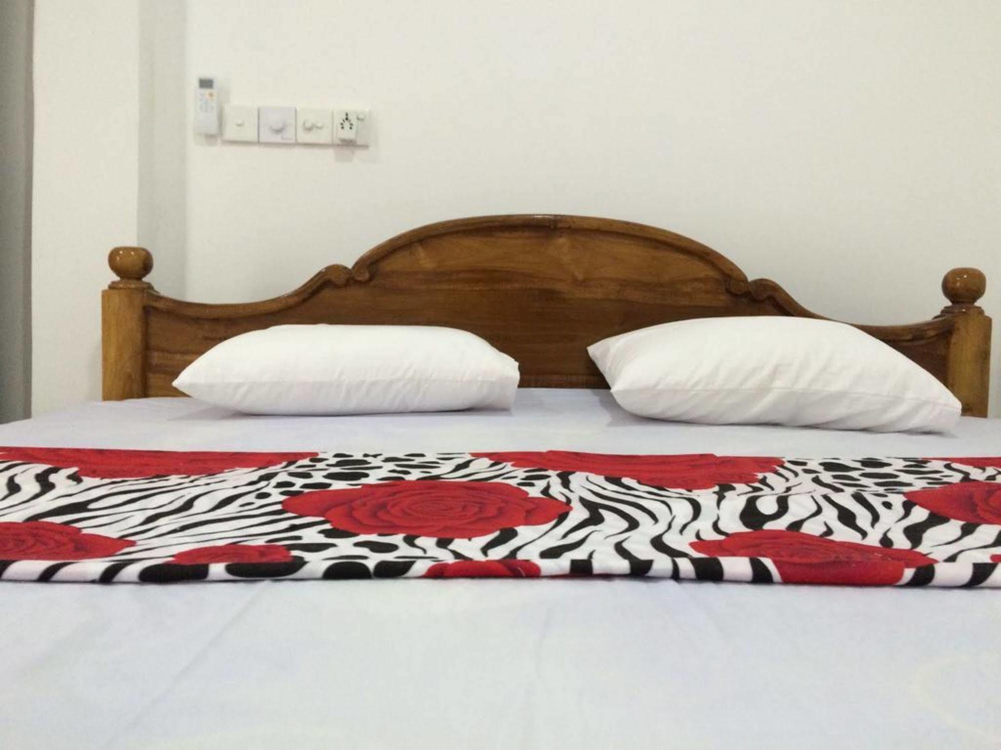 Sun Rest Mirissa Hotel Banduramulla Buitenkant foto