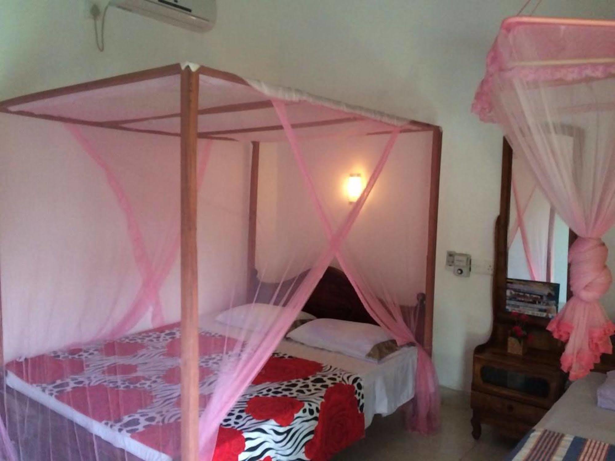 Sun Rest Mirissa Hotel Banduramulla Buitenkant foto